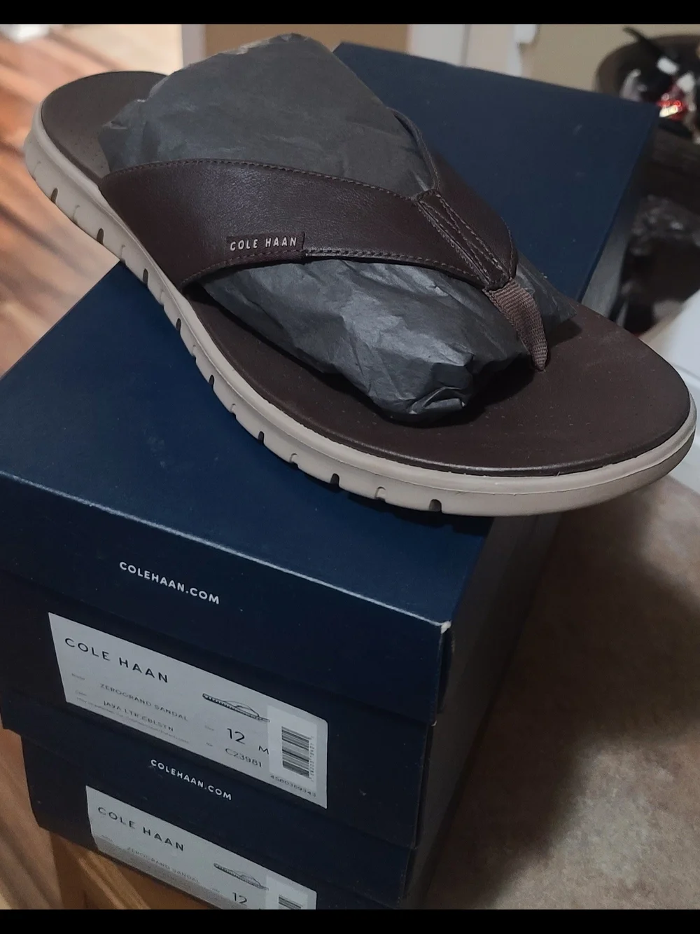 Cole Haan Men’s Brown Leather Flip-Flop Sandal
